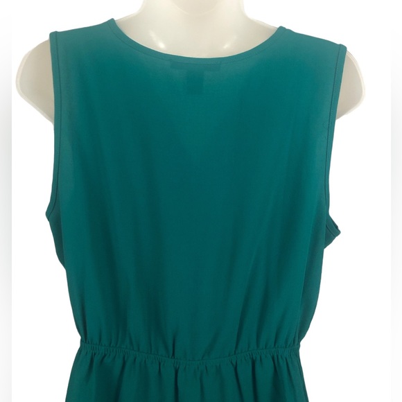 DRESS - Women's Forever 21 Emerald Green Short A-Line Sleeveless Dress. Size L - Picture 4 of 12